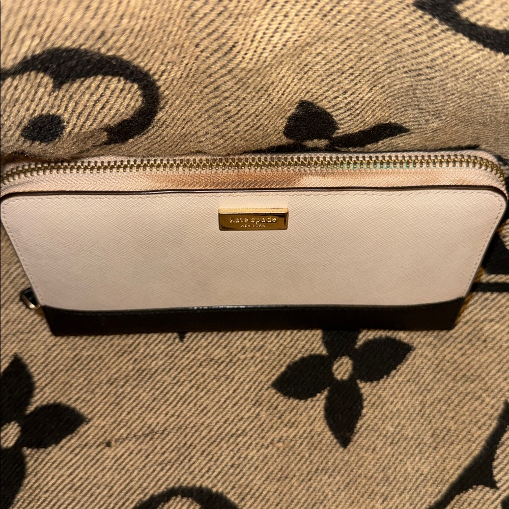 Kate Spade Black and Cream Colorblock Wallet - Picture 3 of 8